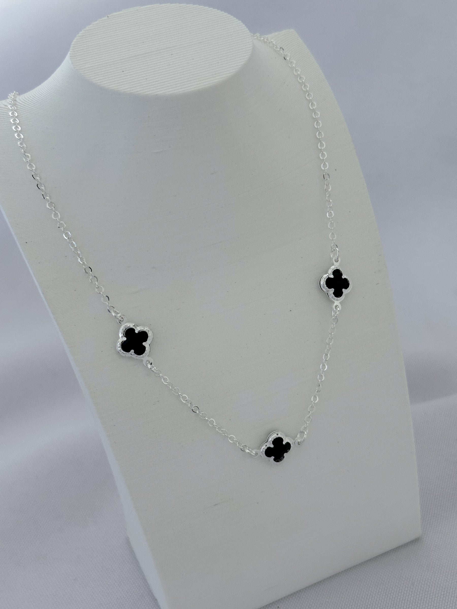 CHOCKER TREVOS PRETO 10MM - 40CM