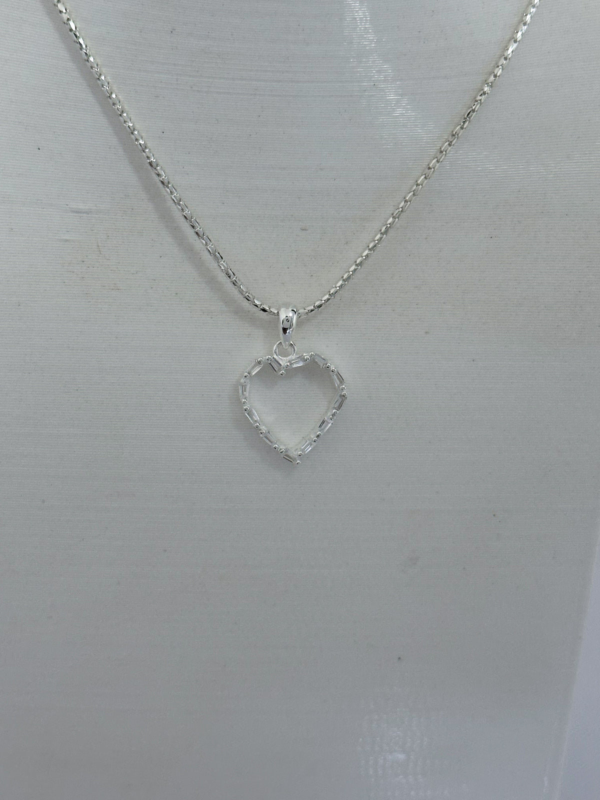 CONJUNTO CORAÇAO VAZ. CRV.BAGUETES CRISTAIS