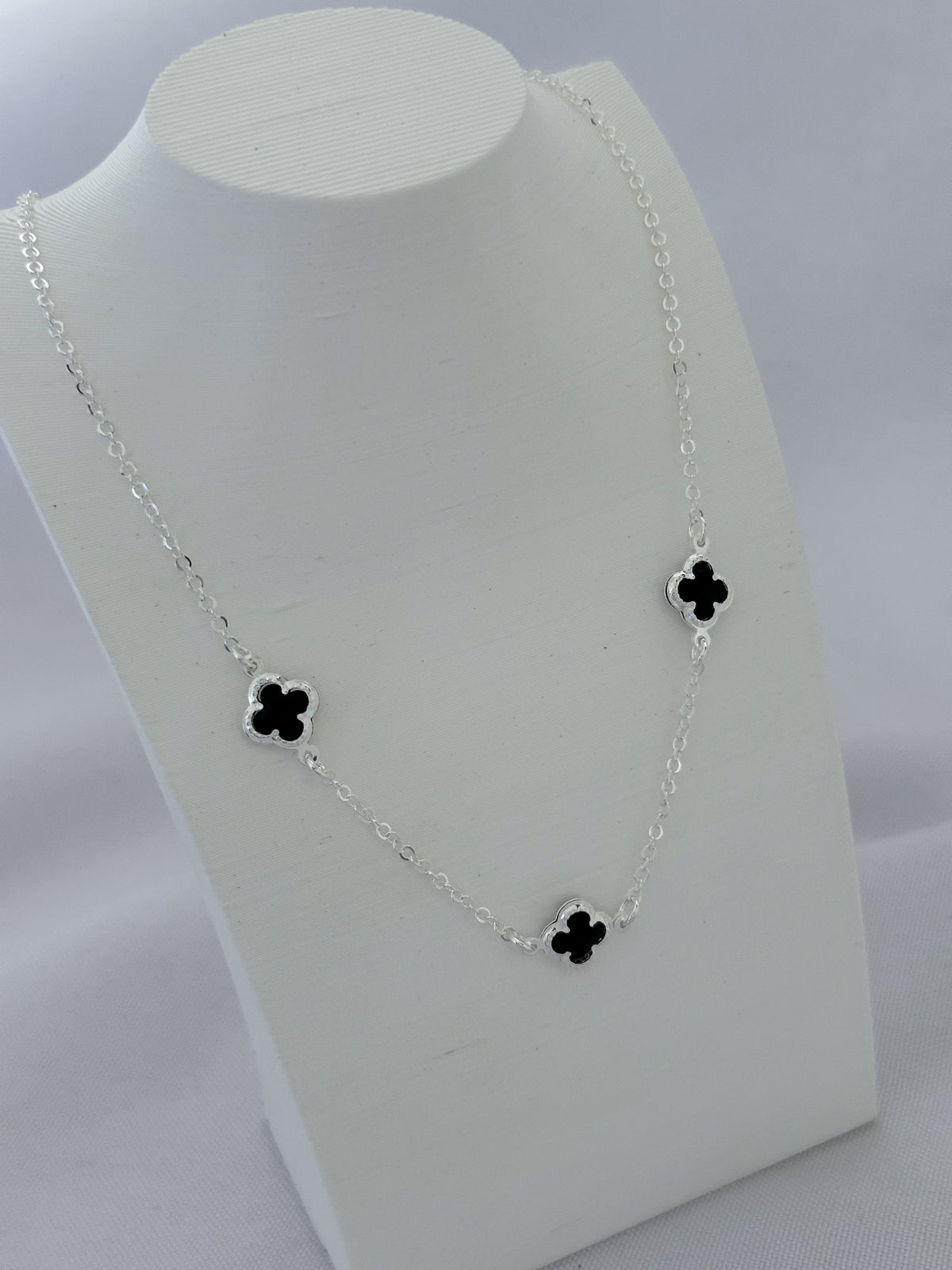 CHOCKER TREVOS PRETO 10MM - 40CM
