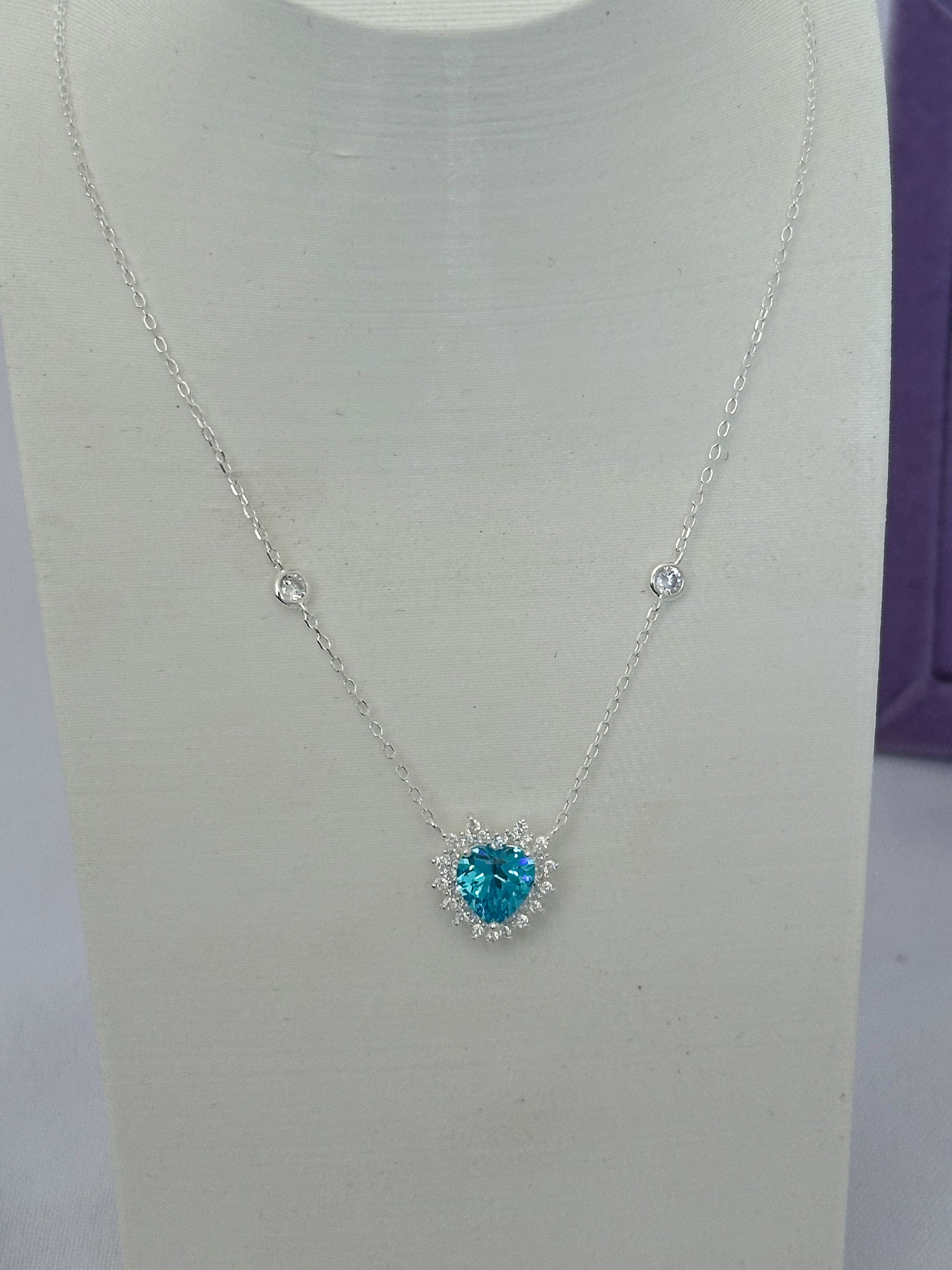 COLAR LUXO CORAÇÃO AZUL CLARO 40+5CM
